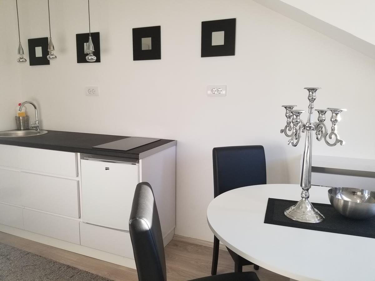 Stan Na Dan Angel Appartement Novi Sad Buitenkant foto