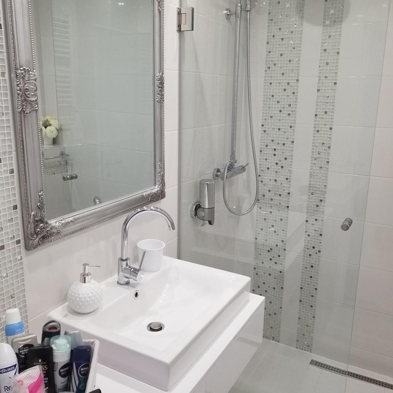 Stan Na Dan Angel Appartement Novi Sad Buitenkant foto